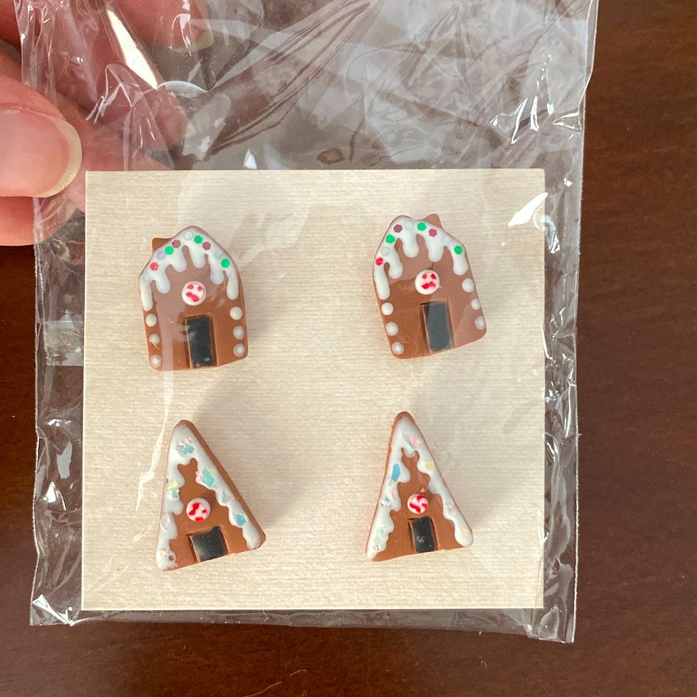 Christmas Gingerbread House clay earring stud 2 pairs